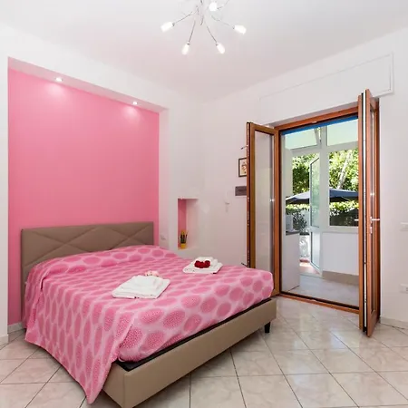 בית נופש Le Tre Rose *